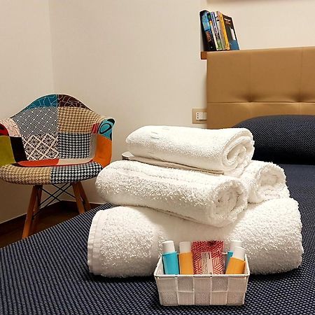 레조디칼라브리아 Monelia B&B 외부 사진